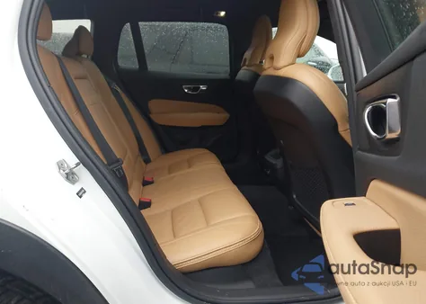 2020 Volvo V60 Cross Country T5 z USA, uszkodzony, nr VIN YV4102WK0L1031656